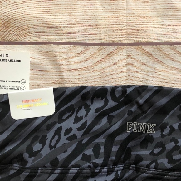 VS Pink BUTTERY SOFT LEGGING - Stormy Grey Leopard - Picture 5 of 6
